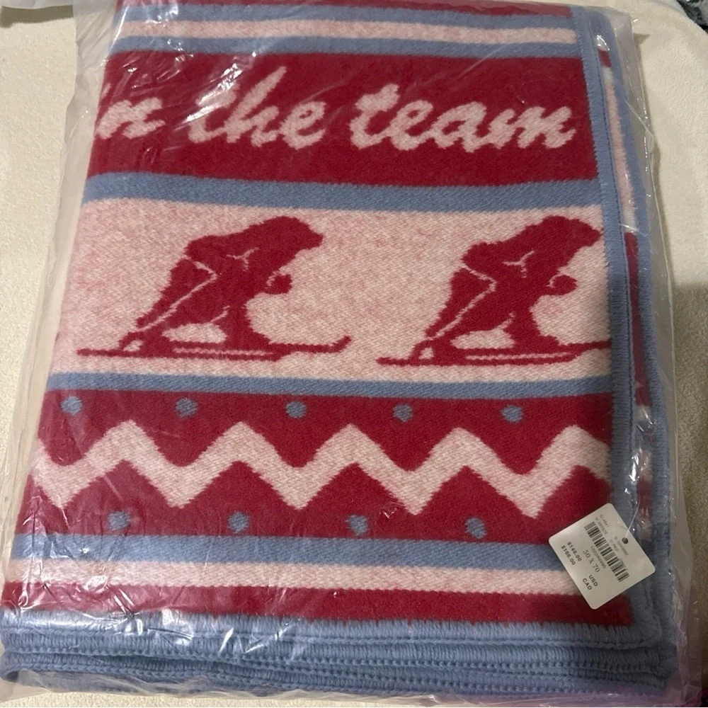 Anthropologie Festive wool Red and White Blanket throw karhu